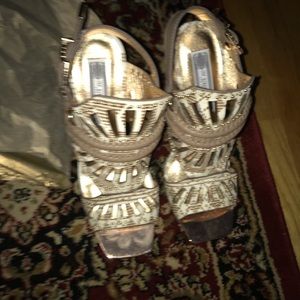 Ivy Kirzhner heels NWB